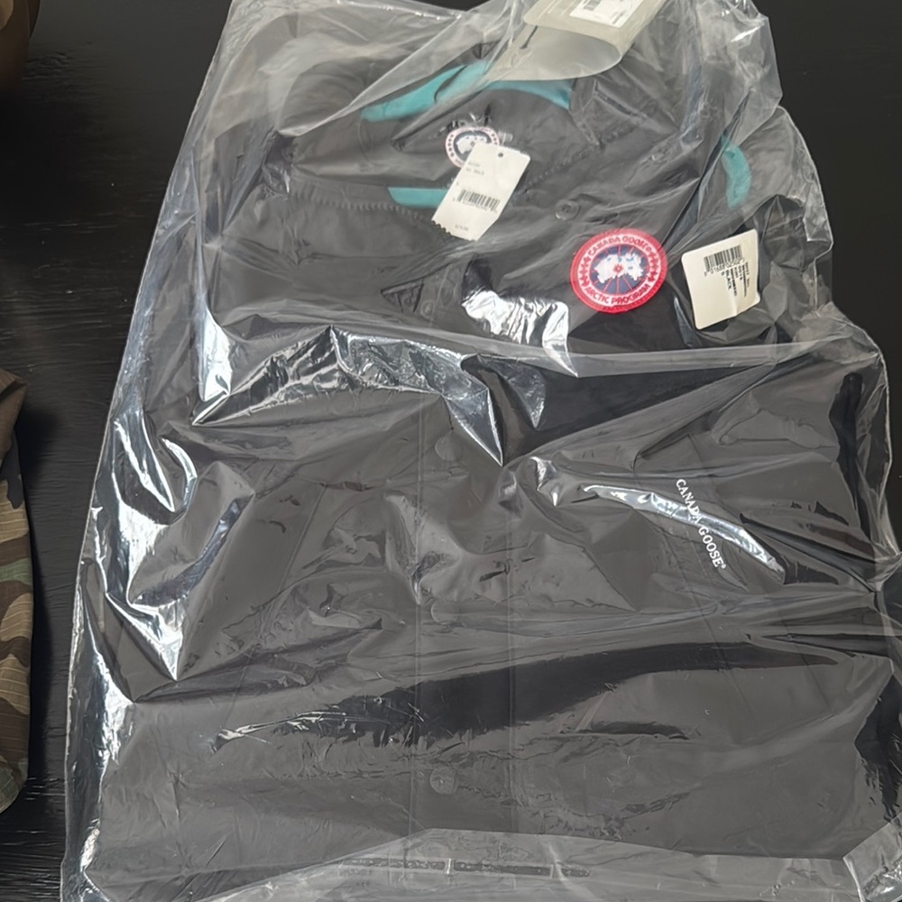 Canada Goose Black Vest Essential Warmth